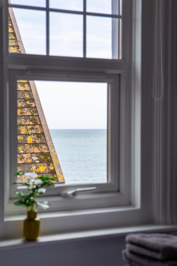 Beach View Luxury Apartment 莱姆里吉斯 外观 照片